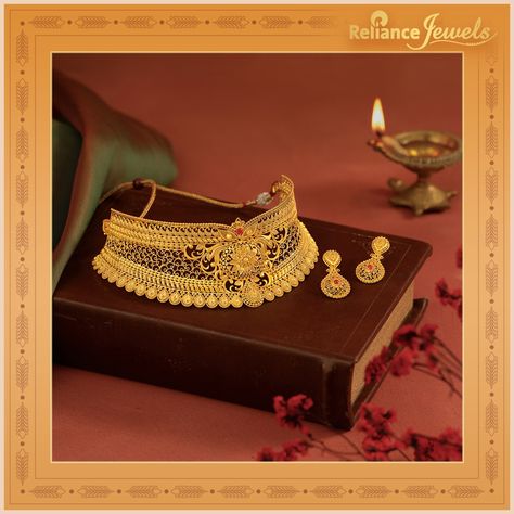 This festive season, step into the world of Durga Pujo's vibrant fervour with our #SwarnBangaCollection. These stunning necklace sets not only embody the energy and colors of this grand celebration but also make for a perfect gift to share the essence of Bengal's festive spirit with your loved ones. Celebrate with our exclusive festive offer! Get UP TO 25% OFF* on gold jewellery-making charges and diamond jewellery value. Explore the collection today at our any of our showrooms. Necklace Sets, Stunning Necklace, Diamond Jewellery, The Energy, Jewellery Making, Gold Jewellery, Festive Season, Get Up, Festival Season