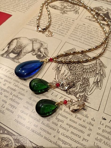 Howl Necklace Anime, Howl's Moving Castle Necklace, Howl Pendragon Necklace, Holes Moving Castle, Howls Moving Castle Accessory, Howl Jenkins Pendragon Aesthetic, Howl's Moving Castle Inspired Outfits, Howl's Moving Castle Jewelry, Howl Pendragon Earrings