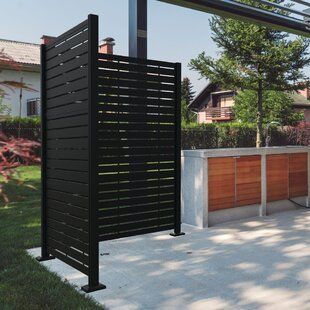 Partion Wall, Screen Deck, Outdoor Privacy Panels, Privacy Ideas, Garden Vertical, Decorative Screen Panels, Deck Privacy, Privacy Wall, Garden Layouts