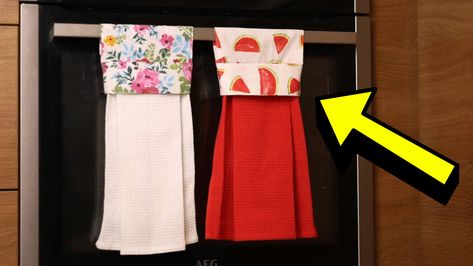 Free Pattern For Hanging Kitchen Towel, How To Sew Hanging Dish Towels, Dish Towels On Oven, Hanging Kitchen Towels Tutorial, Potholder Hanging Towel, Kitchen Towel Hanger Ideas, Hanging Oven Towels, Sewing Kitchen Towels Projects, How To Make A Hanging Kitchen Towel