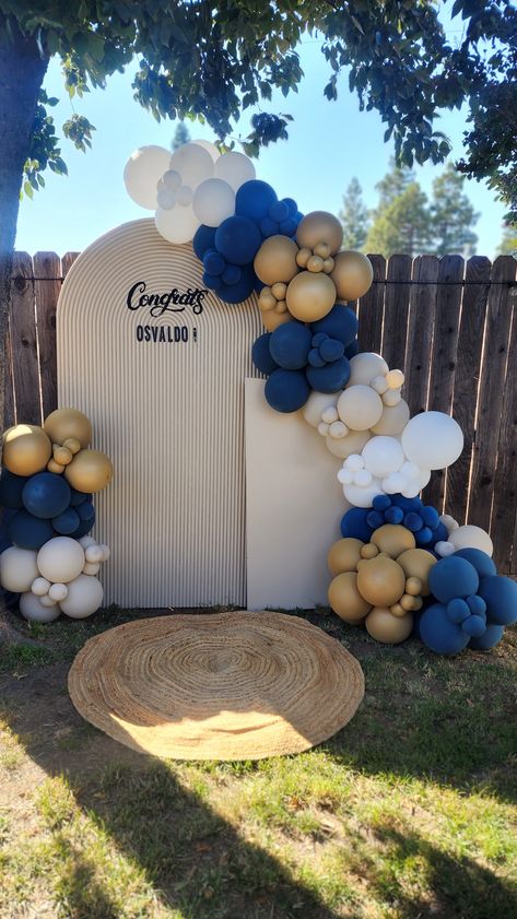 Graduation Colour Schemes, Graduation Theme Backdrop, Blue Gold Balloon Garland, Navy And Gold Balloon Garland, Balloon Garland For Graduation, Navy Balloon Arch, Grad Balloon Garland, Backdrop With Balloon Garland, Navy Blue Balloon Arch