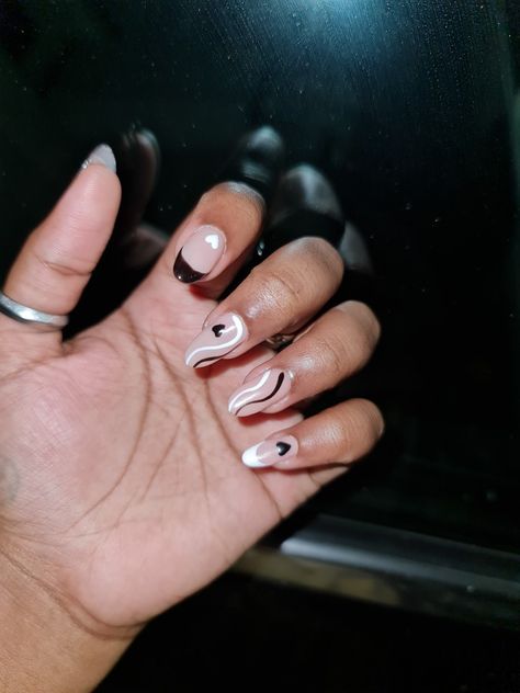 Trendy nail inspo with black and white nail line art design. Swirls and hearts <3 Semicolon Nail Design, Black And White Swirly Nails, Nails With Swirly Lines, Nail Inspo 2024 Almond, Black And White Valentine Nails, Black And White Heart Nails, Black And White Swirl Nails, Line Design Nails, Nail Inspo Black And White