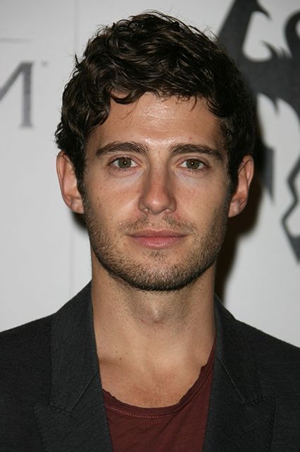 Male Actors Under 30, Hot British Actors, Julian Morris, Snl Cast Members, Actor Quotes, Actors Male, Male Actors, Celebrity Updates, Black Actors