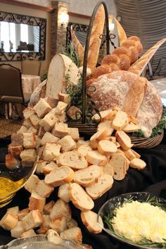 Bread Bar Wedding, Wedding Food, Bread Display Ideas, Pasta Wedding Buffet, Wedding Ideas, Ballroom Bride, Pasta Bar Wedding, Bride Groom Birthday Dinner Menu, Wedding Food Display, Wedding Buffet Food, Italian Buffet, Bread Bar, Bread Display, Cheese Display, Catering Display, Pasta Bar