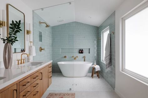 Wet Room Design Round Up - Bathroom Design Inspiration — Farmhouse Living Bathroom Moodboard, Design Interior Baie, Wet Room Bathroom, Primary Bathroom, Glass Shower Enclosures, Fireclay Tile, Spa Like Bathroom, Wet Room, Decor Baie