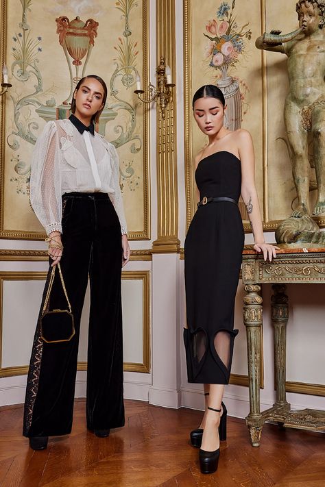 Zuhair Murad Pre-Fall 2023 Collection | Vogue Runway 2023, 2023 Lookbook, Runway Gowns, Pre Fall 2023, Ballerina Dress, Muslimah Fashion Outfits, Couture Designers, Fancy Dress Design, Zuhair Murad