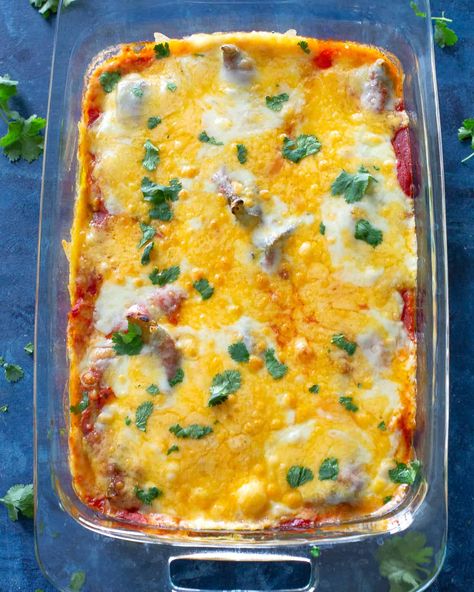 Chili Relent Casserole, Chili Relleno Enchiladas, Chili Reno Casserole, Chilie Rellenos Casserole, Chili Relleno Casserole With Ground Beef, Chili Quiles Recipes, Baked Chili Relleno Recipe, Chilli Relleno Casserole, Chicken Chili Relleno Casserole