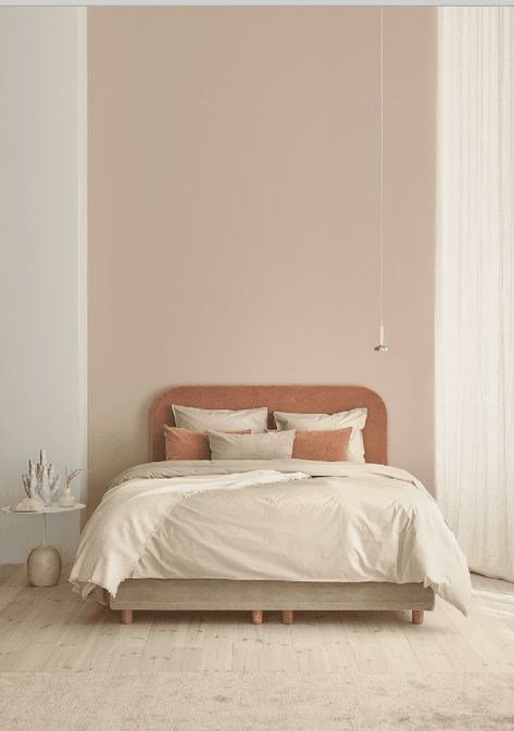 Calming Bedroom Colors, Minimal Bedroom, Calming Bedroom, Velvet Headboard, Ideas Hogar, Bedroom Color Schemes, Summer Home Decor, Neutral Decor, Pink Walls