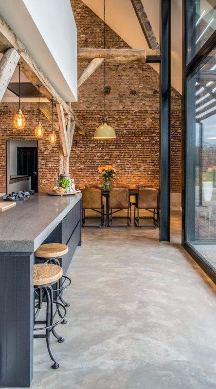 Top 50 Best Industrial Interior Design Ideas - Raw Decor Inspiration Island Kitchens, Warm Industrial, Minimalist Dekor, Kitchens Ideas, Old Brick Wall, Decorating Kitchen, Organization Kitchen, Urban Sophistication, Backsplash Kitchen