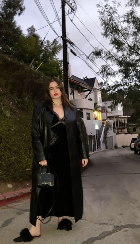 Plus Size Rockstar Girlfriend, Barbie Ferreira Outfit, Thrift Inspiration, Rock Star Outfit, Rockstar Girlfriend, Barbie Ferreira, Old Outfits, Save Outfits, Party Fits