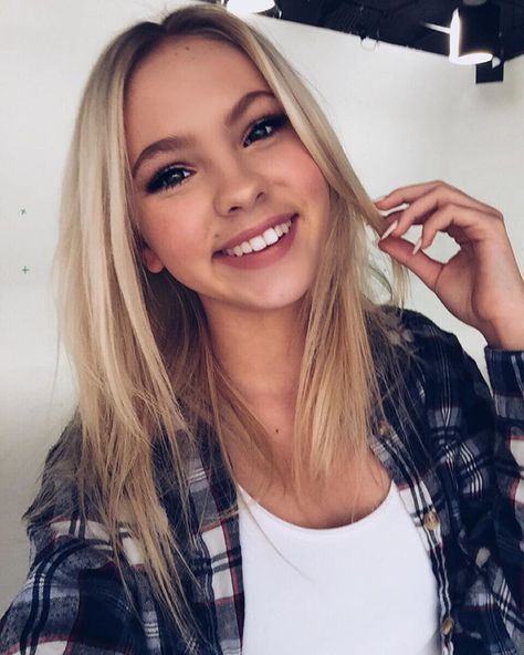 https://www.instagram.com/p/BAdjTvIqFim/?taken-by=jordynjones 16 Year Girl, 15 Year Girl, Jorden Jones, Jordan Jones, Peach Green Tea, Jordyn Jones, Ask Me Anything, Just Girl Things, Instagram Foto