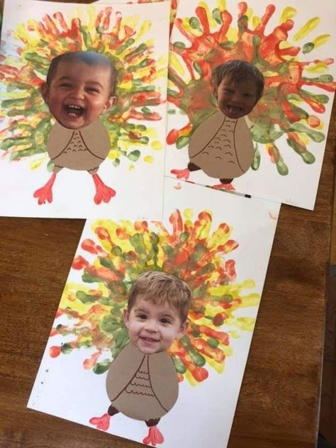 Picture Turkey Craft, Turkey Craft With Picture, Thanksgiving Ideas For Infants, Thanksgiving Grandparents Craft, Thanksgiving Gifts Preschool, Thanksgiving Gift Preschool, Thanksgiving Gift For Parents Preschool, Infant And Toddler Fall Art Projects, Turkey Handprint Crafts For Toddlers