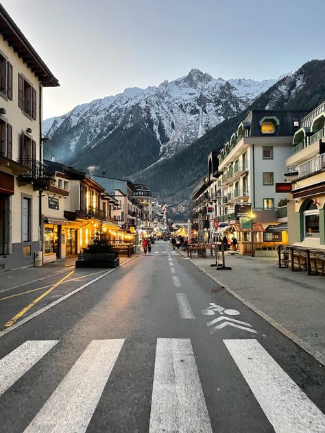 Chamonix France Aesthetic, Chamonix France Skiing, Chamonix Aesthetic, Chamonix France Winter, French Alps Aesthetic, French Alps Winter, Chamonix Winter, Alps Aesthetic, France Snow