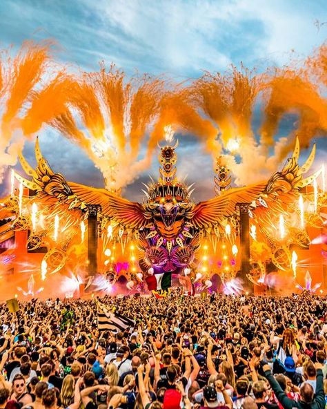 Desert Music Festival, Spiritual Festival, Calender 2023, Food Gifs, Defqon 1, Festival Stage, Night Festival, Electronic Music Festival, Festival Music