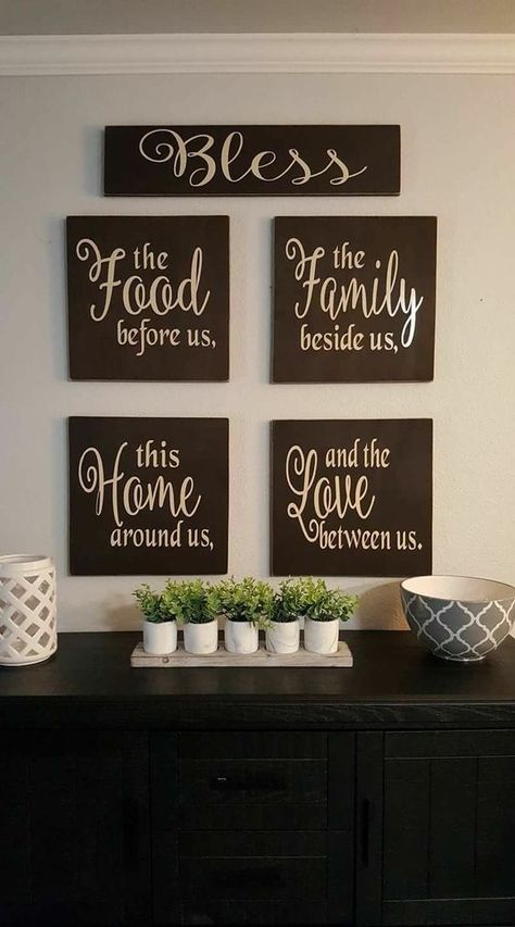 15 Kitchen Decor Ideas With Farmhouse Style | The Unlikely Hostess Diy Pallet Wall Art, Vasos Vintage, Diy Pallet Wall, Pallet Wall Art, Dining Room Wall Decor, Pallet Wall, Kitchen Decorating, Cabinets Kitchen, Cabinet Decor