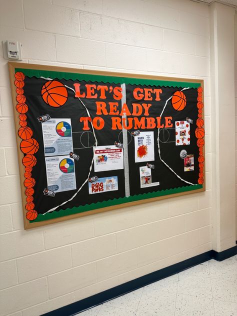 Basketball Board Design, Basketball Bulletin Boards For School, Sports Week Decoration Ideas, Basketball Classroom Theme, Basketball Bulletin Board Ideas, Sport Bulletin Board Ideas For School, Sports Day Bulletin Board Ideas, March Madness Bulletin Board, Basketball Bulletin Boards