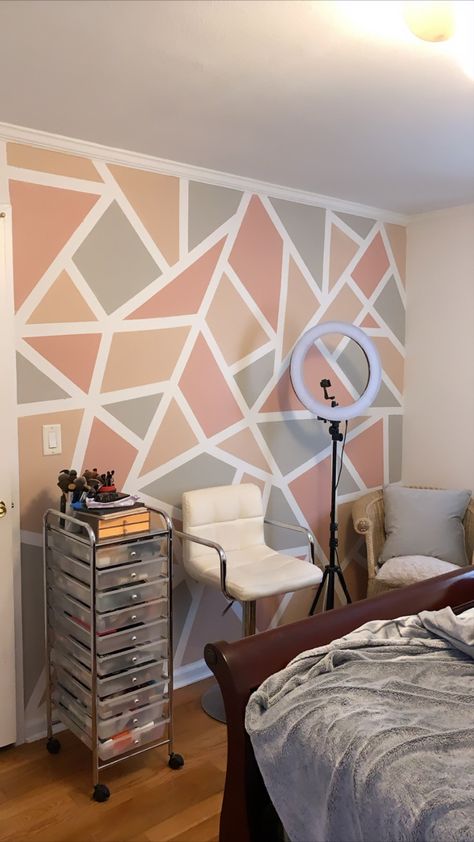 Room Ideas Aesthetic Painted Wall, Cute Bedroom Wall Paint Ideas, Wall Triangle Pattern, Accent Wall Pink Bedroom, Cute Wall Painting Ideas Room Decor, Wall Painting Inspo Aesthetic, Cute Room Wall Colors, Trendy Wall Paint Ideas, Bedroom Paint Pattern Ideas