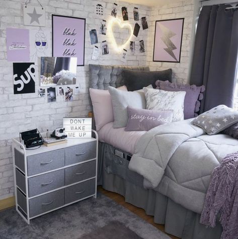 Purple Dorm Rooms, Purple Dorm, Luxury Dorm Room, College Bedroom Decor, Dream Dorm Room, Dorm Room Styles, Dorm Inspiration, College Dorm Room Decor, Dorm Room Designs