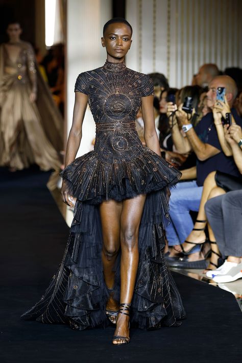 Zuhair Murad - Zuhair Murad Zuhair Murad Fall 2022, Strange Fashion, Fall 2022 Couture, 2022 Couture, Zuhair Murad Haute Couture, Runway Fashion Couture, Dark Soul, Couture Designers, Zuhair Murad