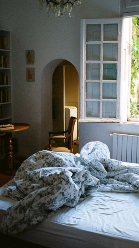 Carly Dame, European Bedroom Aesthetic, New York Bedroom, European Bedroom, European Countryside, Italy Trip, Capturing Moments, New York Apartment, Summer Girl