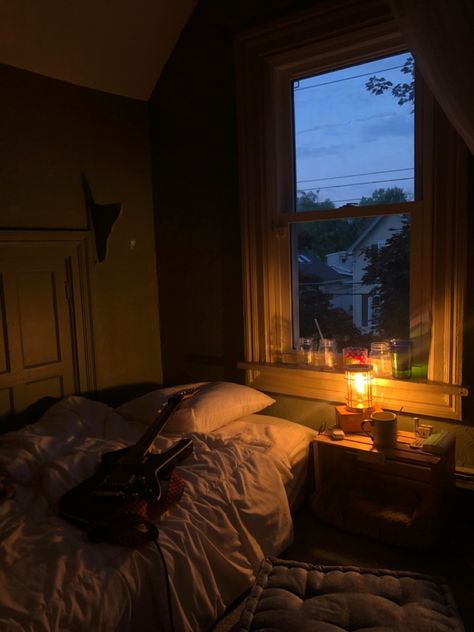 Cozy Bedroom Aesthetic Dark, Bedroom Aesthetic Dark, Cozy Bedroom Aesthetic, Soft Autumn Color Palette, Autumn Color Palette, Soft Autumn, Aesthetic Dark, Bedroom Aesthetic, Cozy Bedroom