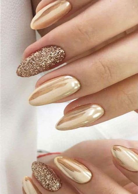 30 Chic New Year's Nail Ideas Perfect for The Holidays - Be Centsational Wedding Nail Art Design, New Years Nail Designs, New Years Eve Nails, Golden Nails, Wedding Nails Glitter, Gold Nail Polish, Gold Nail Designs, Gold Nail Art, Hot Hands