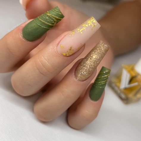 31 Simple Fall Nail Ideas 12 Army Green Nails, Olive Green Nails, Olive Nails, Fall Nail Ideas, Simple Fall Nails, Green Nail Designs, Green Nail Polish, Green Nail, Long Nail