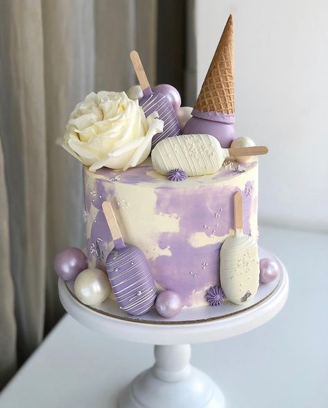 Latest Birthday Cake, Modern Birthday Cakes, Purple Cakes Birthday, Teen Cakes, Candy Birthday Cakes, Purple Cake, Birthday Cakes For Teens, Unique Birthday Cakes, Purple Cakes