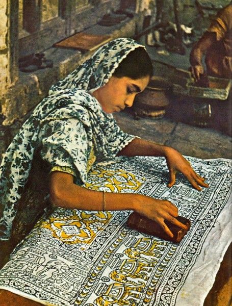 Indian Block Print, Indian Textiles, We Are The World, Block Printing, Lino Print, Woodblock Print, Anthropology, Textile Prints, Fabric Painting