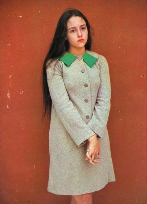 LADIES OF THE 60s. Olivia Hussey. Juliet 1968, Holly Wood, Olivia Hussey, Teen Actresses, Romantic Movies, 1960s Fashion, 60s Fashion, Romeo And Juliet, Doll Face