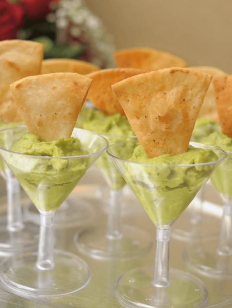 Wedding Reception Food Appetizers, Party Snacks Easy, Wedding Appetizers, Reception Food, Wedding Reception Food, Dinner Party Recipes, Martini Glasses, Hors D'oeuvres, Halloween Snacks