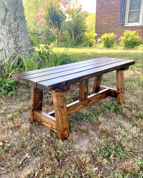 Front Porch Mudroom, Farmhouse Bench Plans, Porch Mudroom, Rustic Farmhouse Entryway, Cedar Bench, Wooden Patio Furniture, Wood Bench Outdoor, Wooden Patio, Outdoor Look