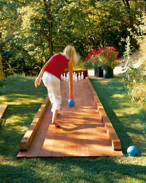 Outdoor Bowling, Diy Yard Games, Diy Playground, Games For Adults, Garden Games, Dry Creek, Backyard Playground, Backyard Play, Yard Games