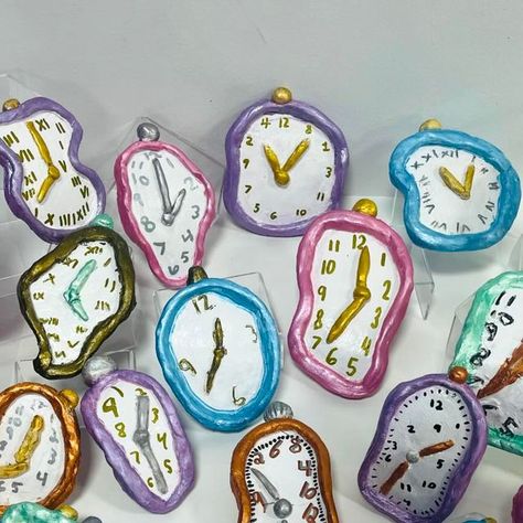 Jordan Hale on Instagram: "4th Grade created clay “Wonderland” Pocket Watches!! ⏱️ a mash-up lesson inspired by Salvador Dali’s melted clocks and the white rabbit’s pocket watch. Instead of glaze, we used metallic acrylic paint! . . . #wonderland #clock #pocketwatch #metallic #artclass #artday #arteducation #artteacher #artteacherofig #ilovemyjob #iamateacher #elementaryartteacher #artlessons #kidscreate #primaryart #art #artlife #artteacherlife #elementaryart #elementary #creative #education #educator #arteducation #iteachart #teachersofinstagram #artsy #teachart #ElementaryArtEducation #teacherlife #artteachersofinstagram" Salvador Dali Inspired Art, Clay Calendar Diy, Paper Watches, Salvador Dali Clock, Dali Clock, 3d Art Projects, Melting Clock, Clock Painting, The White Rabbit