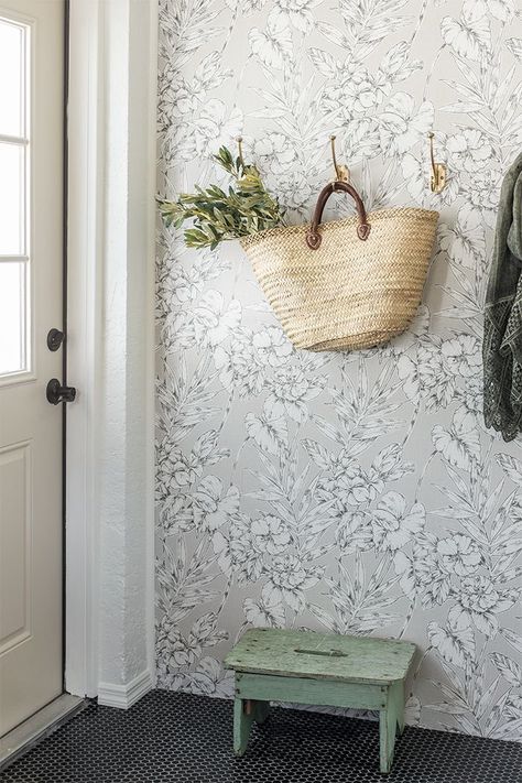 Laundry Room Makeover With Wallpaper, Laundry Room Ideas With Wallpaper, Diy Laundry Room Wall Ideas, Wallpapered Laundry Room, Laundry Room With Wallpaper, Wallpaper For Laundry Room, Wallpaper In Laundry Room, Laundry Room Wallpaper Ideas, Wallpaper Laundry Room