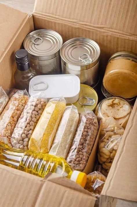 Doomsday Prepping For Beginners, Prepping For Beginners, Emergency Food Kit, Best Survival Food, Survival Food Storage, Survival Skills Emergency Preparedness, Emergency Preparedness Food, Solar Oven, Emergency Food Storage