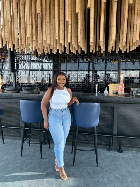 Jeans And Bodysuit Outfits Summer, Bodysuit Jeans Heels, Bodysuit Outfit Jeans Going Out, Bodysuit And Jeans Outfits Black Women, Zara Heels Outfit, Zara Bodysuit Outfit, Body Suit And Jeans Outfits, Jeans And A Nice Top Night Out, Jean Bodysuit