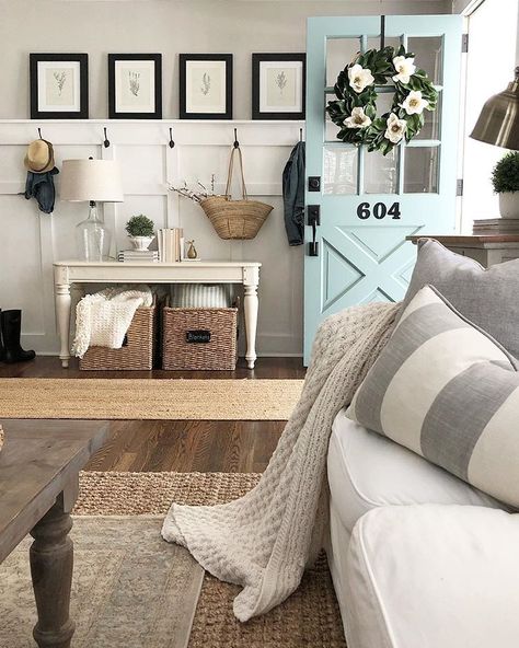 Hi friends! So I’m curious... Do you have an actual / formal entryway in your home? And if not, did you create a space to act as an… Blue Barn, Living Room Remodel, Room Remodeling, Farmhouse Homes, A Living Room, Front Room, Interior Inspo, Deco Mesh, Entryway Decor