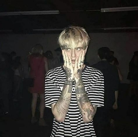 Lil Peep Hellboy, Swag Pics, Ghost Boy, Little Bo Peep, I Miss U, Living Forever, Rappers, Pretty People