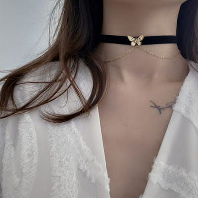 Kalung Choker, Men Choker, Goth Vintage, Aesthetic Accessories, Party Aesthetic, Collar Choker, Womens Chokers, Heart Choker, Butterfly Pendant Necklace