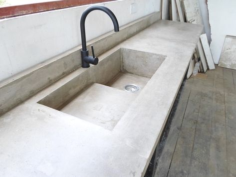 Concrete Sink Kitchen, Concrete Kitchen Sink, Stone Sink Kitchen, Kitchen Sink Diy, White Concrete Countertops, Concrete Countertops White, Kitchen Sink Design, Concrete Counter, Concrete Sink