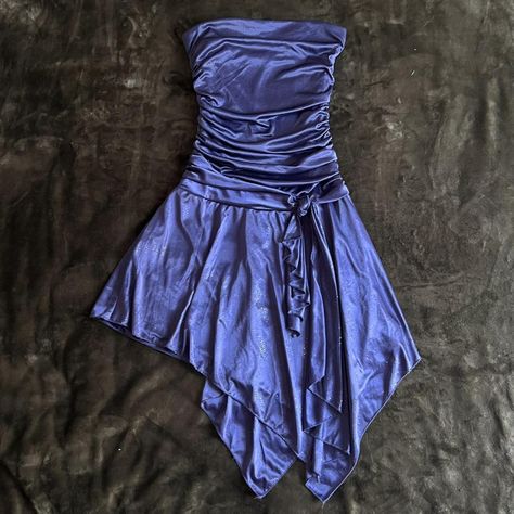 Fairycore asymmetrical purple dress. Strapless.... - Depop Kirie Goshima, Senior Hoco, Purple Corset, Guts Tour, Chloe Clothing, Tour Outfits, Fits Clothes, Style Savvy, Random Pictures