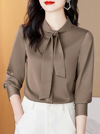 [PaidAd] 73 Women Blouses Fashion Classy Tricks To Find Out Straight Away #womenblousesfashionclassy Korean Fashion Blouse, Outfits Latina, Blouse Tops Designs, Organza Blouse, Women Blouses Fashion, Fashion Korean, Casual Pullover, Blouse Styles, Elegant Fashion