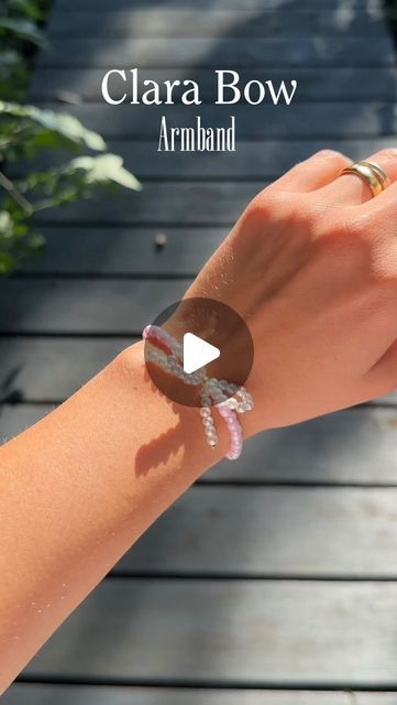 Bow Bracelet Tutorial, Leather Macrame, Clara Bow, Bow Bracelet, Bracelet Tutorial, Arm Band, Friendship Bracelets, Macrame, Bracelet