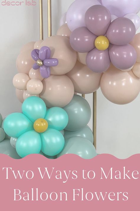 Baloon Decorations Spring, How To Design Balloons, Flower Arch With Balloons, Flower Balloons Arch, Spring Balloons Decoration, Balloon Decorations Flowers, Balloon Daisy Diy, Ways To Decorate With Balloons, Ballon Flower Decorations