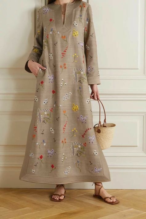 Fall Dress Trends, Long Blouse Designs, Big Dresses, Salwar Designs, Knit Tank Dress, Beautiful Pakistani Dresses, Dress Design Patterns, Pakistani Bridal Dresses, Silk Maxi