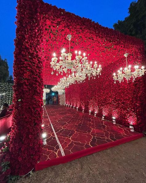 Love an all-natural floral Rose work for this gorgeous Red themed Wedding decor ♥️. Swipe right ➡️ to see more amazing pictures from… | Instagram Wedding Decor Red Roses, Red Rose Wedding Theme, Red Themed Wedding, Red Wedding Receptions, Red Party Themes, Floral Backdrop Wedding, Hindu Wedding Decorations, Rose Wedding Decorations, Rose Wedding Theme