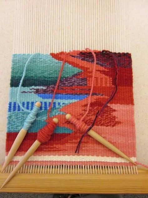 Tapestry Artist, Butterflies Embroidery, Contemporary Tapestry, فن النسيج, Contemporary Tapestries, Tapestry Loom, Handwoven Tapestry, Embroidery Cards, Weaving Tutorial