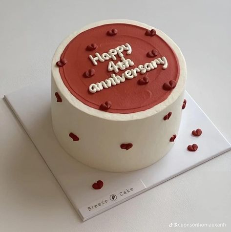 Happy Anniversary Cakes Ideas, Anniversary Cake Designs Aesthetic, 10th Anniversary Cake Ideas, Mini Cake For Anniversary, Aniversary Cakes Designs Simple, Cute Anniversary Cake Ideas Simple, Mini Anniversary Cakes, Anniversary Simple Cake, Anniversary Cake Designs Simple