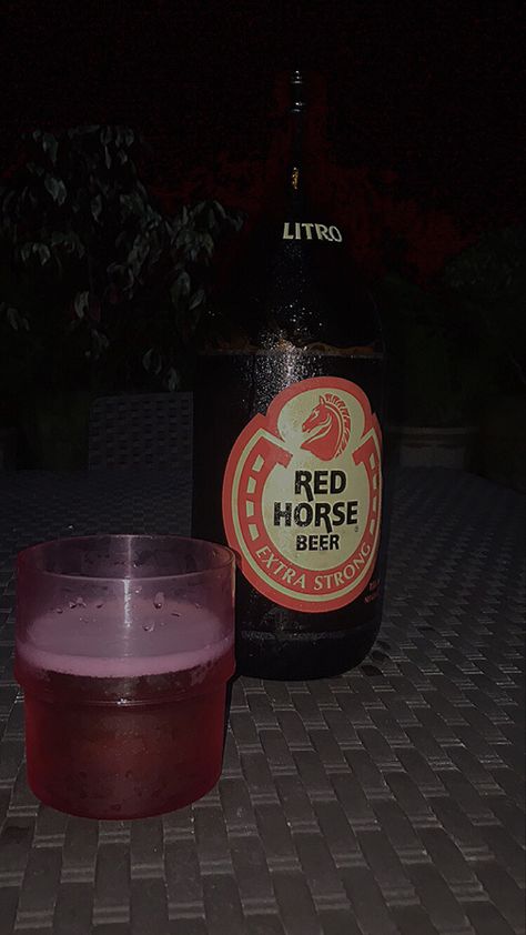 Red Horse Beer Drinks Prank, Red Horse Beer Drinks, Redhorse Beer Aesthetic, Redhorse Beer Prank, Red Horse Beer Aesthetic, Redhorse Beer, Filipino Alcohol Drinks, Beer Aesthetic Drinking, Red Horse Beer